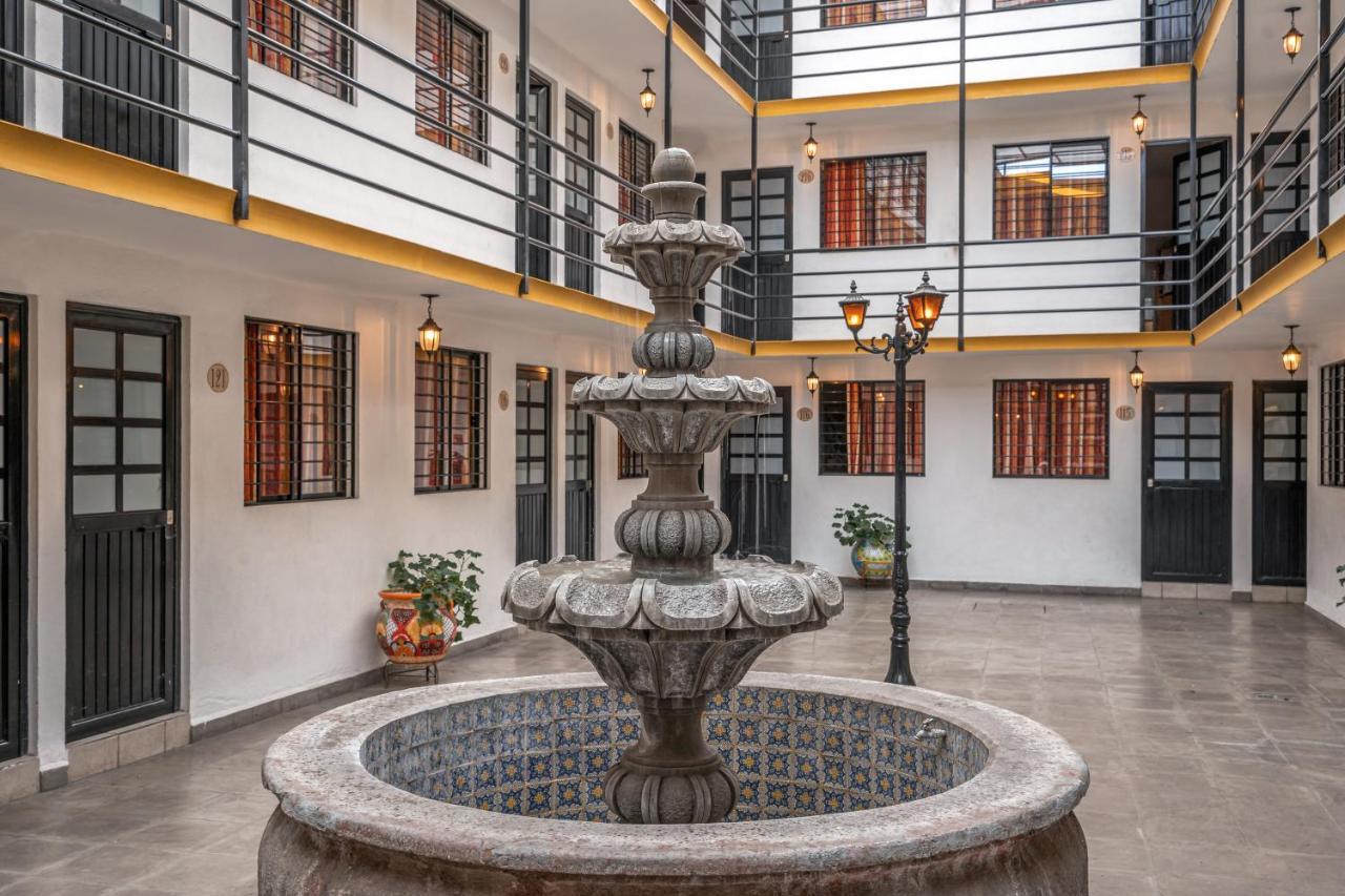 Cinco De Mayo Hotel Queretaro Exterior photo
